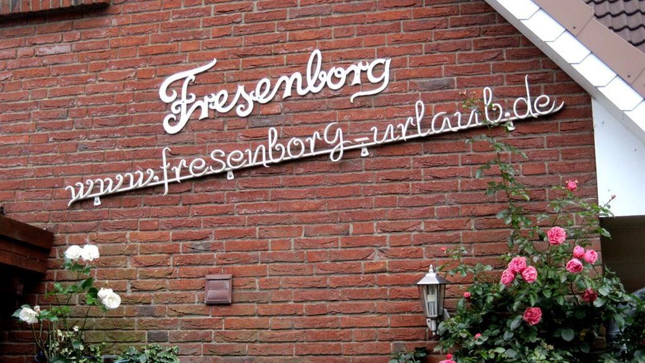 "Fresenborg" am Haus und im Internet "Fresenborg" am Haus und im Internet